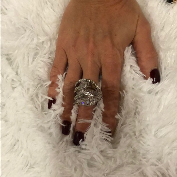 Jewelry - Women’s ring